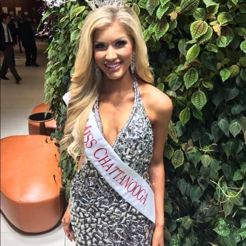 Custom Tony Bowls Gown - Picture 4 of 6